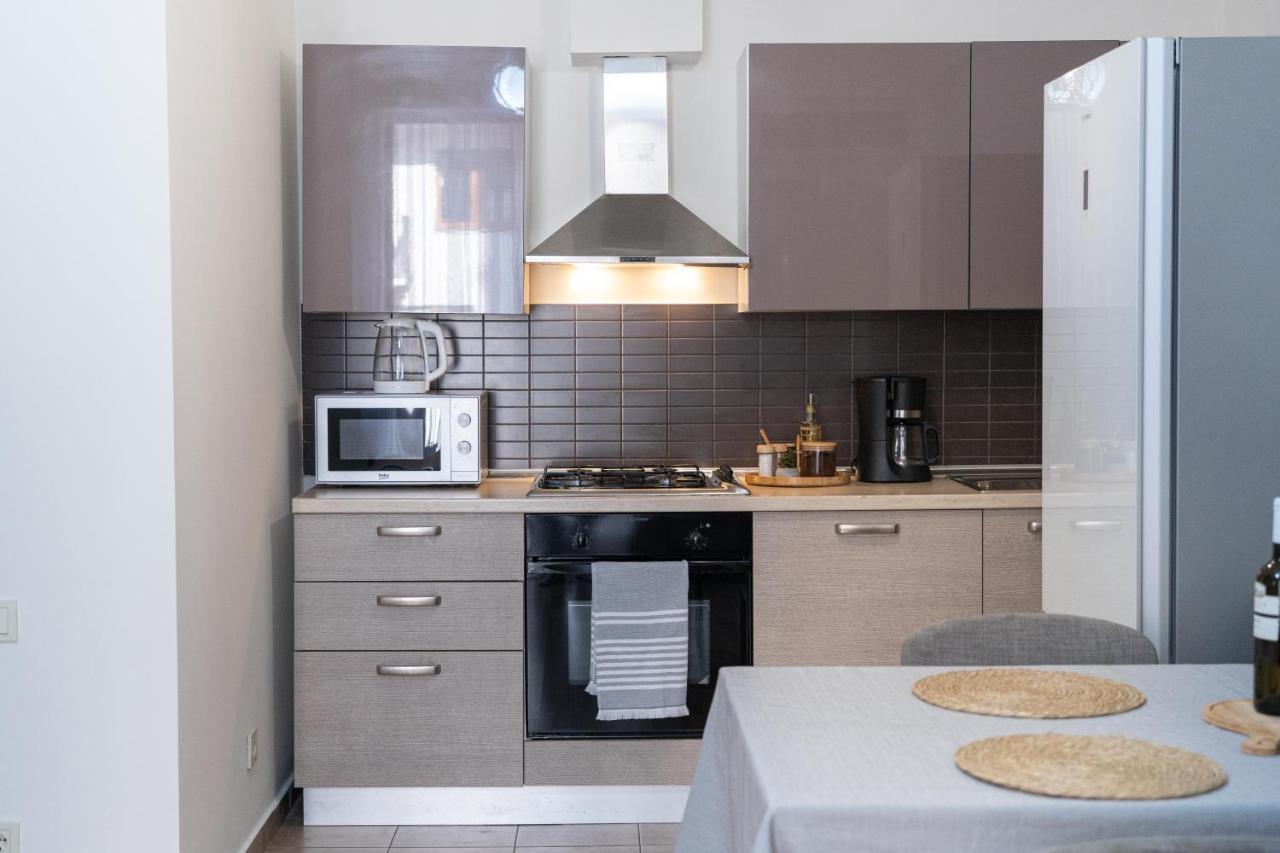Gg Home - Cozy 2-Bedroom Apartment On Givi Kartozia Тбилиси Екстериор снимка