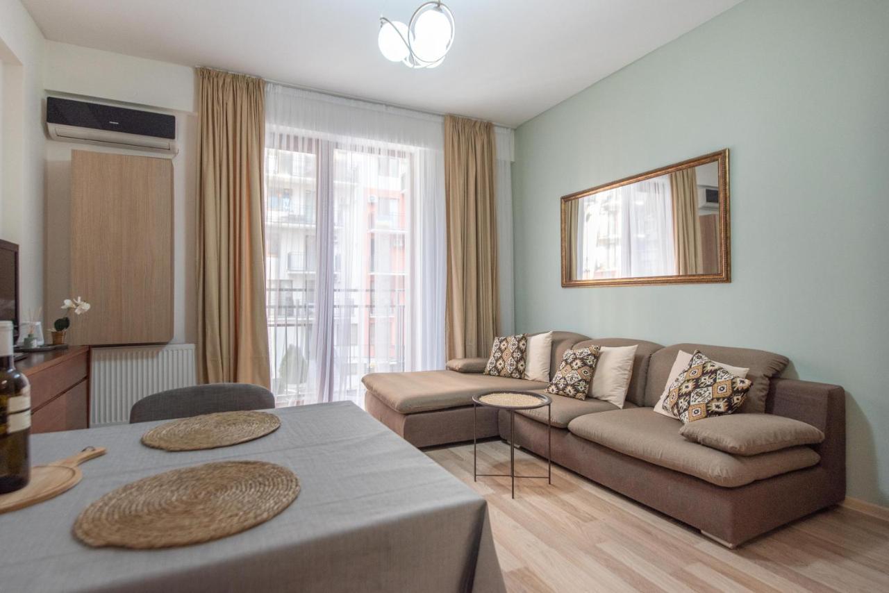 Gg Home - Cozy 2-Bedroom Apartment On Givi Kartozia Тбилиси Екстериор снимка