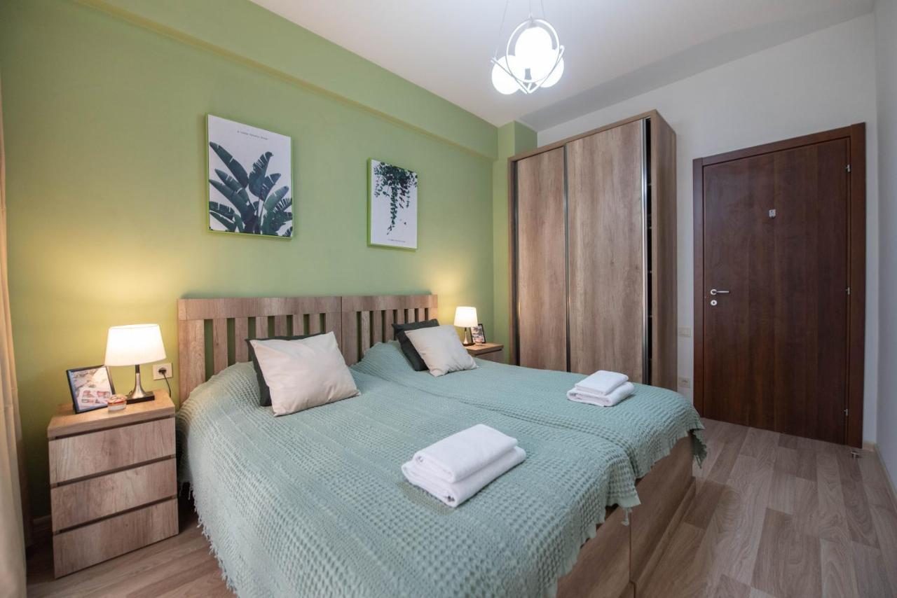 Gg Home - Cozy 2-Bedroom Apartment On Givi Kartozia Тбилиси Екстериор снимка